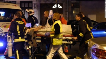 Новые подробности терактов в Париже: число погибших увеличилось до 153