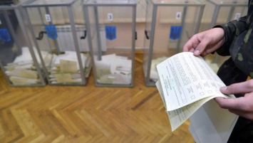 В Полтаве женщина пыталась проголосовать за своего мужа