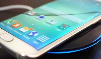 В смартфонах Samsung Galaxy S6 и S6 edge обнаружена уязвимость, позволяющая прослушивать телефонные разговоры