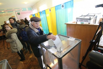 В Ивано-Франковске во втором туре за Марцинкива проголосовали 56,7%, за Насалика – 43,3%, - экзит-пол КМИС