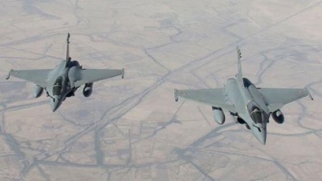 По базам ИГ Франция нанесла серию авиаударов
