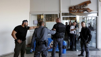 В Тель-Авиве двое человек убиты в здании, где расположен офис RT