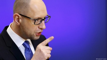 Яценюк: Украина не будет платить долг России на условиях Путина