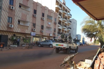 Из отеля Radisson Blu в Мали освобождены 80 заложников, - местное телевиденье