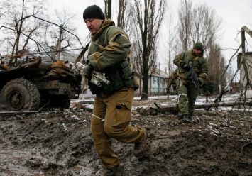 Ситуация в районе ДАП обостряется, за сутки ранены трое украинских солдат