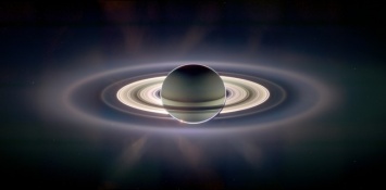 Полет вокруг Сатурна продолжительностью 11 лет