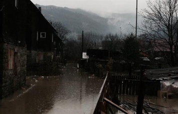 В Карпатах остаются подтопленными еще 133 домохозяйства, - ГосЧС