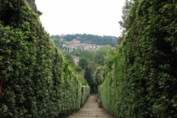 Италия: Парк Медичи можно исследовать наощупь