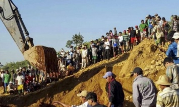 В Мьянме в результате оползня погибли, по крайней мере, 104 человека