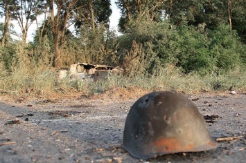 Под Станицей Луганской на фугасе подорвались двое военных, один погиб