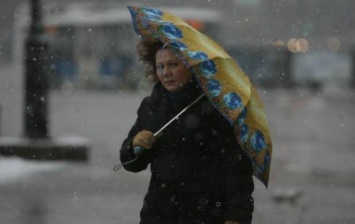 Во вторник в Украине дождь, местами со снегом