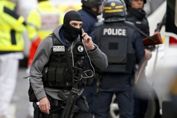 На севере Франции завершена спецоперация по освобождению заложников