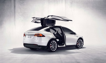 Tesla объявила цену на базовую версию кроссовера Model X