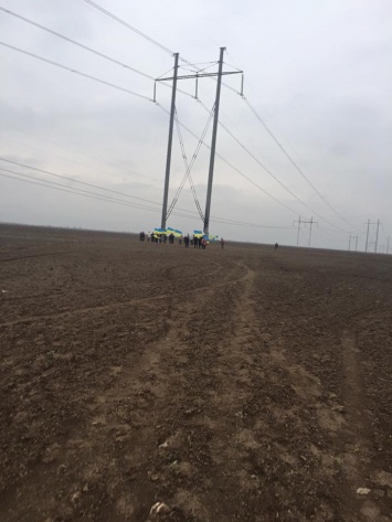 В "Укрэнерго" заявили, что возобновления поставок электроэнергии в Крым не является их компетенцией