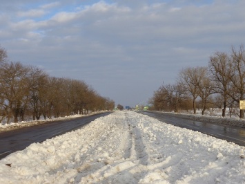 Вниманию водителей! Завтра на трассе Одесса-Николаев будут учиться бороться с заносами и гололедом