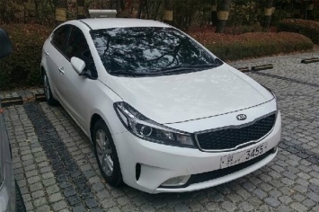 Kia вывела на тесты рестайлинговый Cerato