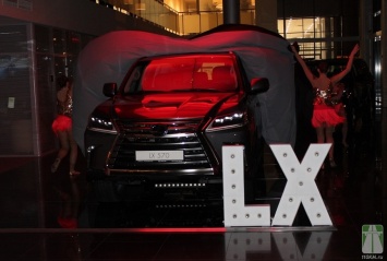Очередь на Lexus LX растянулась до весны