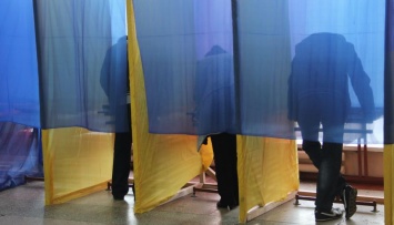 "Опора": В Мариуполе пьяный избиратель пытался вынести бюллетень