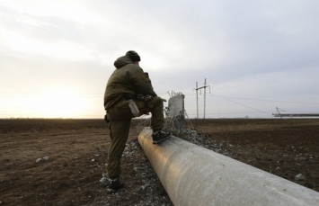 Одна ЛЭП на границе с Крымом будет отремонтирована уже сегодня