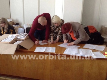 В Красноармейске начали пересчет голосов на участке, где обнаружили недостачу бюллетеней