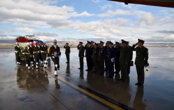 Россияне шокированы почестями, с которыми турецкие военные передали РФ погибшего пилота
