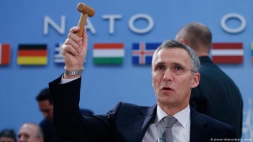 НАТО ищет возможности возобновления контактов с Россией