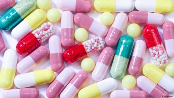 В России запретили закупать иностранные аналоги лекарств
