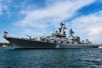Сопровождают. Турецкие подводные лодки окружили крейсер "Москва"