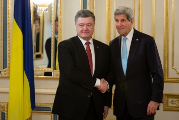 Порошенко и Керри обсудили график ближайших контактов на уровне между Украиной и США