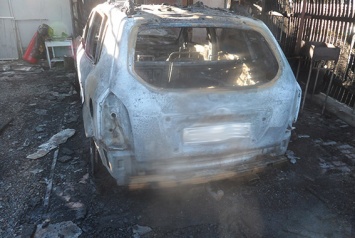 В Затоке сожгли иномарку местного депутата