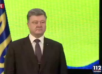 Порошенко участвует в торжествах по случаю дня Вооруженных Сил Украины, - онлайн-трансляция