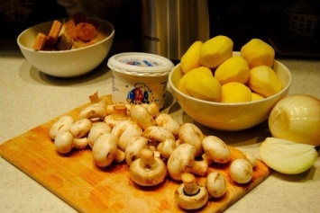 Сытный ужин без особых усилий - запеченная картошка с грибами