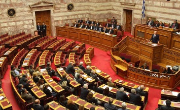 Парламент Греции одобрил согласованный с международными кредиторами бюджет-2016