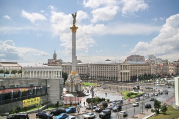 Пробки в Киеве не превышают 4 баллов, синоптики обещают 9 градусов тепла