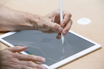 Профессиональный художник протестировал iPad Pro и Apple Pencil