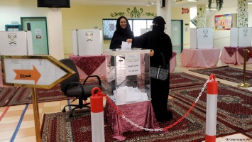 В Саудовской Аравии женщина впервые избрана в муниципальный совет