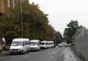 В Днепропетровске пассажиры сами просят поднять стоимость проезда до 5 гривен