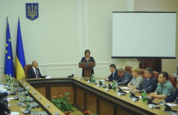 Кабмин одобрил запрет на поставки товаров и услуг в Крым