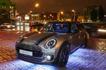 Джентльмены отдыхают: MINI на вечеринке в Esquire Bar