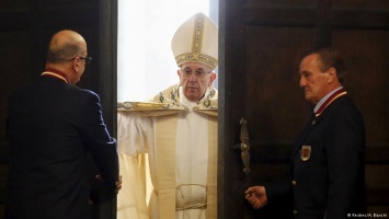 Премию имени Карла Великого за 2016 год вручат папе римскому