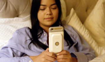 Stacked: «горбатый» чехол для iPhone, которому позавидует Джонатан Айв [видео]