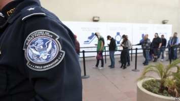 В 2015 году США депортировали меньше нелегальных иммигрантов