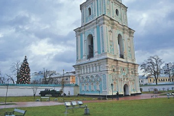 В Киеве может рухнуть колокольня Софии Киевской