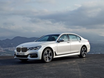 BMW 7-Series с новым мотором дебютирует в марте