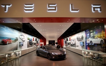 Объявлена дата выхода полностью беспилотного электромобиля Tesla
