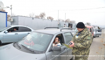 В Донецкой обл. на линии разграничения заработал новый пункт пропуска "Пищевик"
