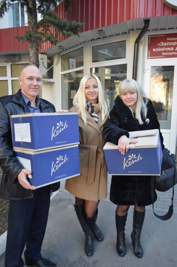 В Запорожье представители РПЛ вручили детям вкусные подарки (ФОТО)