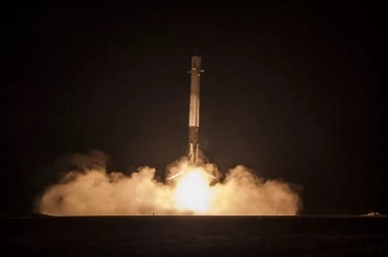Многоразовые ракеты SpaceX сделают космические запуски дешевле. Но насколько?