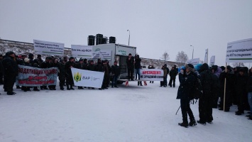 Под Киевом аграрии Черниговской области провели акцию протеста против изменений в Налоговый кодекс