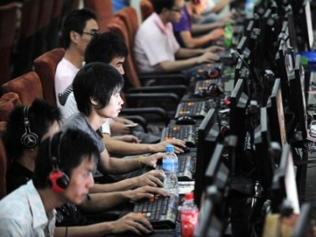 В китайских интернет-кафе появятся HTC Vive